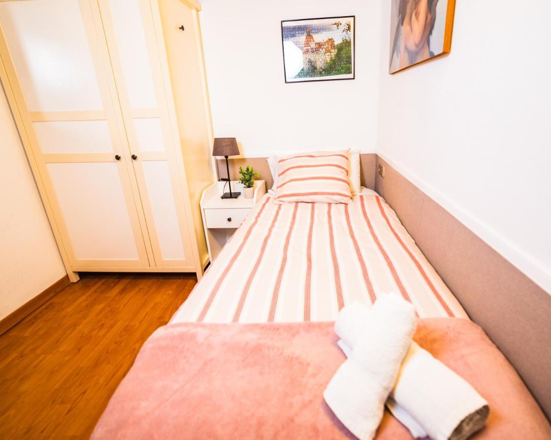 Rustic Poble Sec Apartment Барселона Екстер'єр фото